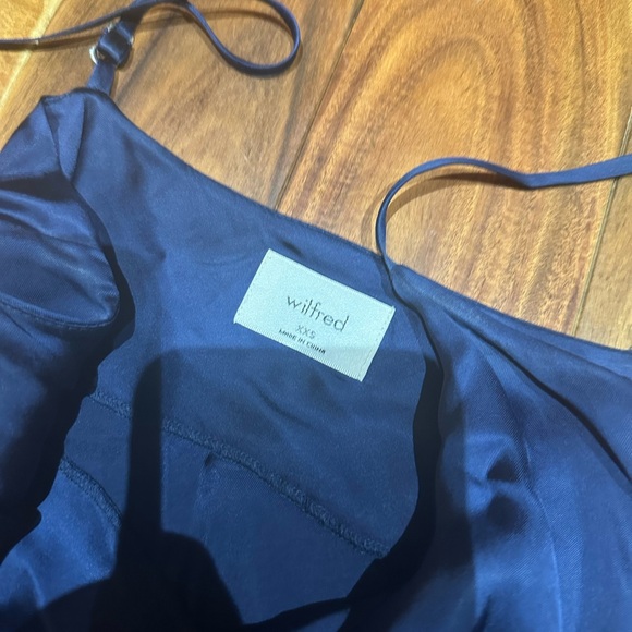 Aritzia Wilfred ruched slip dress - Picture 4 of 4